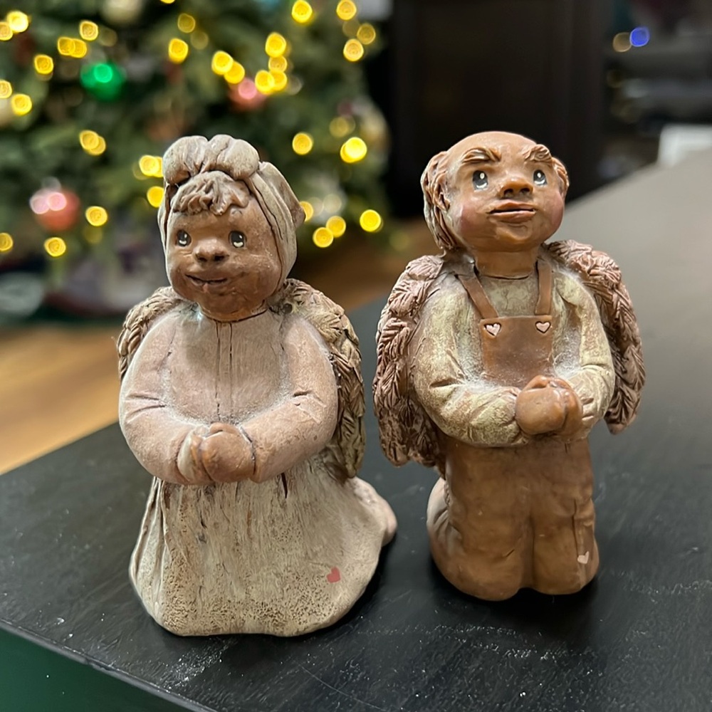 Set of 2 Sarah’s Attic “Granny’s Favorites” Figurines